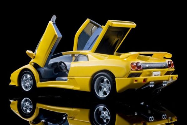 (預購) TOMYTEC 1/64 LV-N Lamborghini Lamborghini Diablo SE30 (黃) 20260726 TOMYTEC 1/64 LV-N Lamborghini Lamborghini Diablo SE30 (黃)