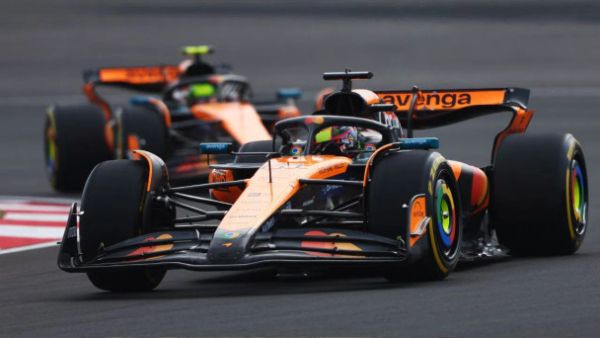 SPARK 1/64 麥拉倫車隊 McLaren MCL39 No.81 McLaren Formula 1 Team Winner Chinese GP 2025 Oscar Piastri SPARK 1/64 麥拉倫車隊 McLaren MCL39 No.81 McLaren Formula 1 Team Winner Chinese GP 2025 Oscar Piastri