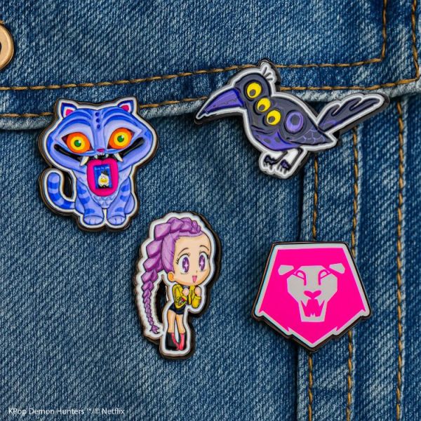 KPOP 獵魔女團 Demon Hunters HUNTR/X 女團 金屬徽章 Zoey Hamburger Noodles KPOP 獵魔女團 Demon Hunters HUNTR/X 女團 金屬徽章 Zoey Hamburger Noodles