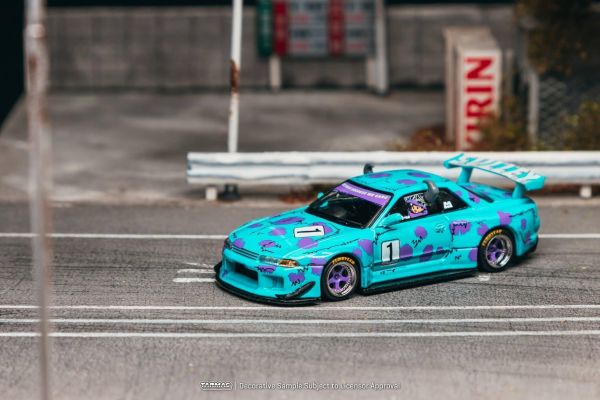 (預購) TARMAC WORKS × 迪士尼 皮克斯 1/64 日產 GLOBAL64 Skyline R32 Widebody 怪獸大學 蘇利文長角 特別版 Designed by Jon Sibal 20261025 TARMAC WORKS × 迪士尼 皮克斯 1/64 日產 GLOBAL64 Skyline R32 Widebody 怪獸大學 蘇利文長角 特別版 Designed by Jon Sibal