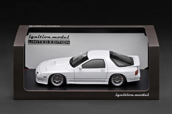 (預購) ignition 1/18 馬自達 Mazda Savanna RX-7 Infini (FC3S) White With 13B Engine IG4089 20260607 ignition 1/18 馬自達 Mazda Savanna RX-7 Infini (FC3S) White With 13B Engine IG4089