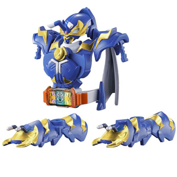 BANDAI 假面騎士 GOTCHARD 蒸氣蝗蟲＆壯烈滑板＆螞蟻摔角手公仔套組 BANDAI 假面騎士 GOTCHARD 蒸氣蝗蟲＆壯烈滑板＆螞蟻摔角手公仔套組