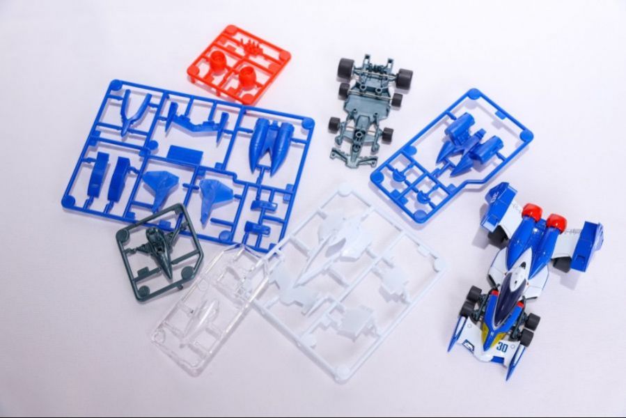 MegaHouse 1/43 VARIABLE ACTION KIT 半組裝模型 閃電霹靂車 全三款 各別販售 MegaHouse,VARIABLE ACTION KIT,半組裝模型,閃電霹靂車,超級阿斯拉01,奈特,修馬赫005,伊修薩克