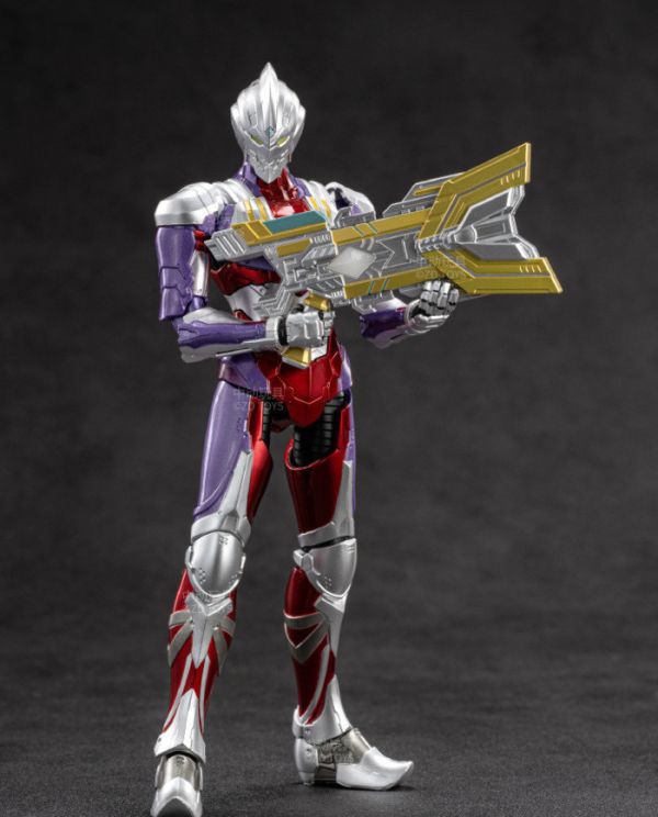 1/10 UA-A07 超人力霸王 迪迦裝甲 可動完成品 1/10 UA-A07 超人力霸王 迪迦裝甲 可動完成品