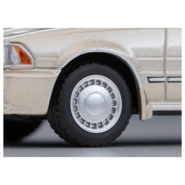 (預購) TOMYTEC 1/64 TLV-N368b 日產 Cedric HT V20 Gran Turismo SV 黃銀 89年式 20260125 TOMYTEC 1/64 TLV-N368b 日產 Cedric HT V20 Gran Turismo SV 黃銀 89年式