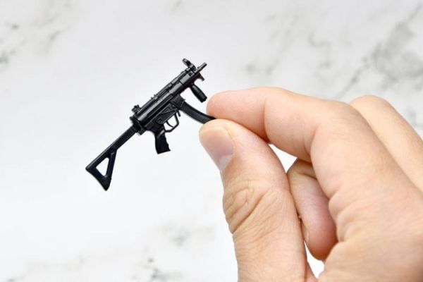 (預購) Tomytec 1/12 迷你武裝 LA-GG03 神槍少女 克拉耶絲 MP5 VP70 TYPE 組裝模型 20260527 Tomytec 1/12 迷你武裝 LA-GG03 神槍少女 克拉耶絲 MP5 VP70 TYPE 組裝模型