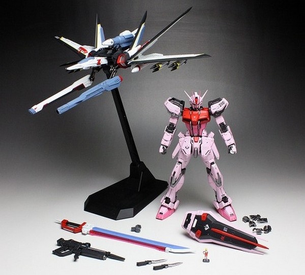 BANDAI 1/100 MG 嫣紅攻擊鋼彈 大鳳裝備 機動戰士鋼彈 SEED DESTINY 組裝模型 BANDAI,MG 1/100,嫣紅攻擊鋼彈,鳳裝備,大鳳,機動戰士鋼彈SEED