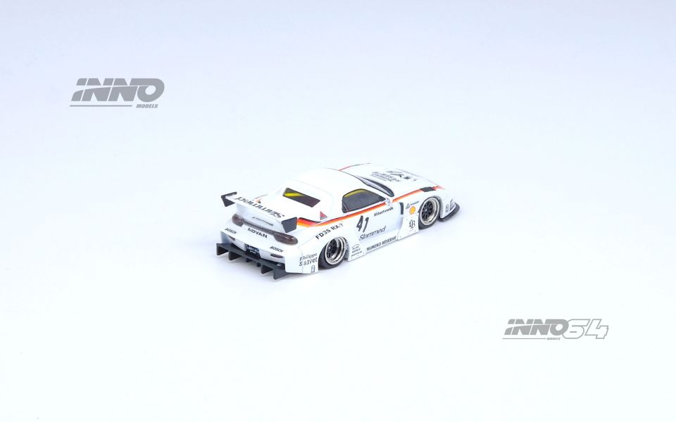 INNO64 1/64 馬自達 MAZDA RX7 (FD3S) LB-SUPER SILHOUETTE 白色 INNO64 1/64 馬自達 MAZDA RX7 (FD3S) LB-SUPER SILHOUETTE 白色