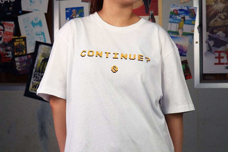 NEXTee PIXEL ADVENTURE CONTINUE? 短袖T恤 白色＆黑色 NEXTee PIXEL ADVENTURE CONTINUE? 短袖T恤 白色＆黑色