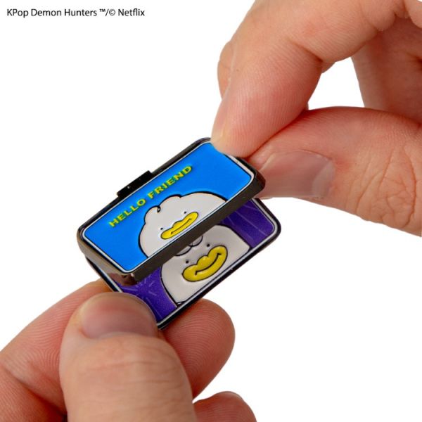 KPOP 獵魔女團 Demon Hunters 金屬徽章 來自振宇的信 Rujinu Letters KPOP 獵魔女團 Demon Hunters 金屬徽章 來自振宇的信 Rujinu Letters