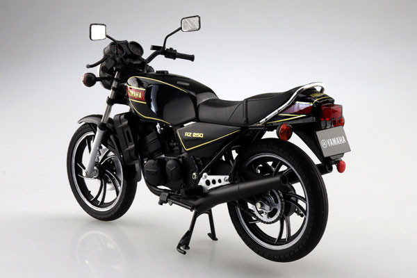 [再販] AOSHIMA 青島 1/12 山葉 YAMAHA 機車 RZ250 新山葉黑 塗裝完成品 [再販] AOSHIMA 青島 1/12 山葉 YAMAHA 機車 RZ250 新山葉黑 塗裝完成品