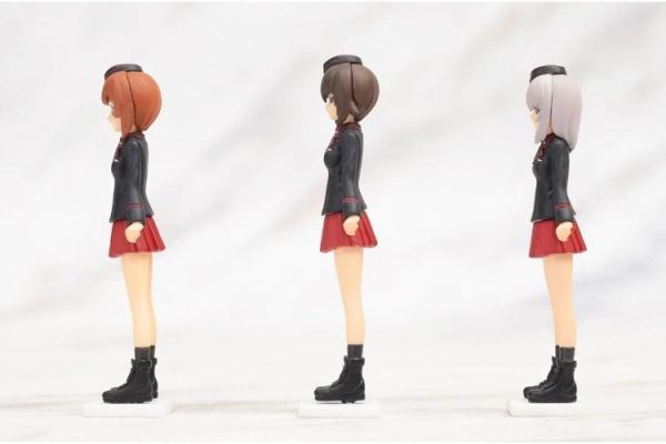 (預購) PLATZ 1/35 GPFC-2 少女與戰車 黑森峰 靜態完成品 20260514 PLATZ 1/35 GPFC-2 少女與戰車 黑森峰 靜態完成品