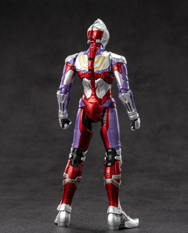 1/10 UA-A07 超人力霸王 迪迦裝甲 可動完成品 1/10 UA-A07 超人力霸王 迪迦裝甲 可動完成品