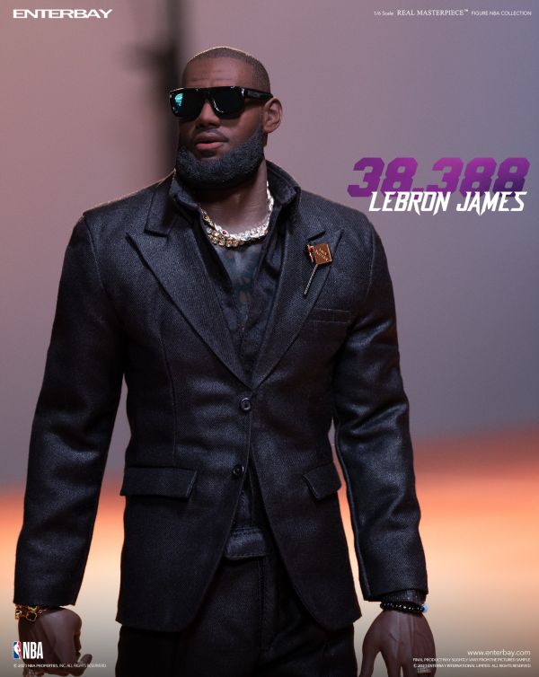 絕版斷貨中 ENTERBAY 1/6 NBA系列 雷霸龍•詹姆士 LeBron James LBJ 2023年總得分紀錄版 雙素體 可動完成品 ENTERBAY 1/6 NBA系列 雷霸龍•詹姆士 LeBron James LBJ 2023年總得分紀錄版 雙素體 可動完成品