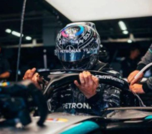 (預購) Spark 1/18 Mercedes-AMG PETRONAS F1 Team W17 No.63 4th Japanese GP 2026 (With figurine) 18S1275 20260707 Spark 1/18 Mercedes-AMG PETRONAS F1 Team W17 No.63 4th Japanese GP 2026 (With figurine) 18S1275