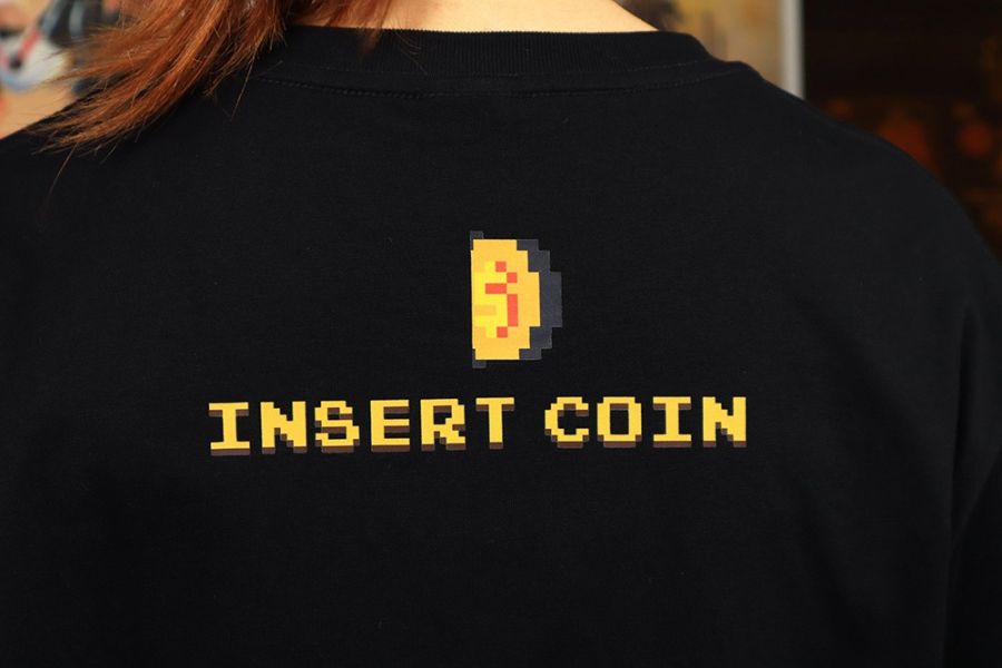 NEXTee PIXEL ADVENTURE CONTINUE? 短袖T恤 白色＆黑色 NEXTee PIXEL ADVENTURE CONTINUE? 短袖T恤 白色＆黑色
