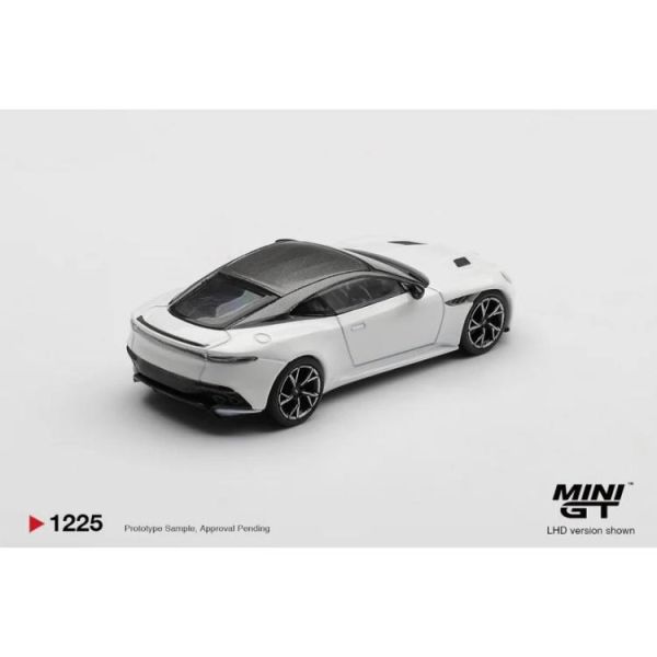 (預購) [吊卡版] MINIGT 1/64 奧斯頓·馬丁 Aston Martin DBS Stratus White LHD MGT01225-BL 20260409 [吊卡版] MINIGT 1/64 奧斯頓·馬丁 Aston Martin DBS Stratus White LHD MGT01225-BL