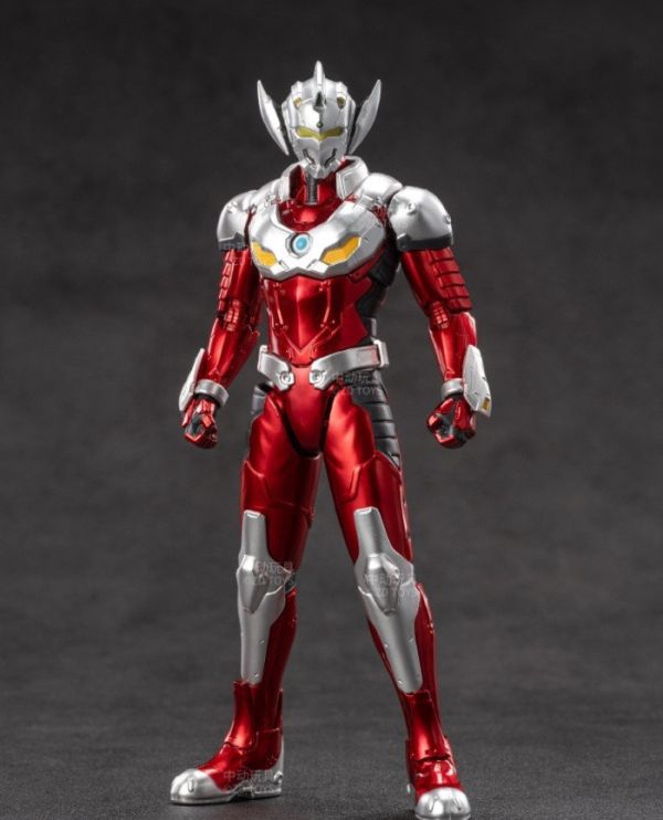 1/10 UA-A05 超人力霸王 泰羅裝甲 可動完成品 1/10 UA-A05 超人力霸王 泰羅裝甲 可動完成品