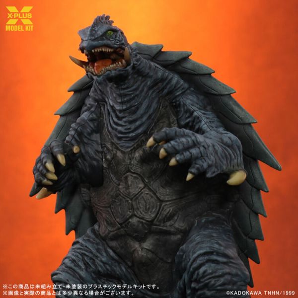(預購)[再販] X-PLUS 1/700 卡美拉 1999 未上色組裝模型 20251008 (預購)[再販] X-PLUS 1/700 卡美拉 1999 未上色組裝模型 20251008