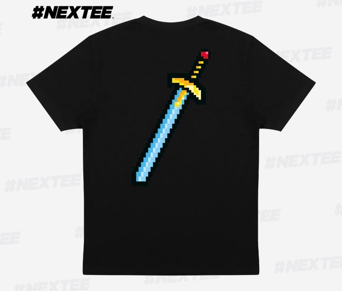 NEXTee PIXEL ADVENTURE 騎士寶刀 短袖T恤 白色＆黑色 NEXTee PIXEL ADVENTURE 騎士寶刀 短袖T恤 白色＆黑色