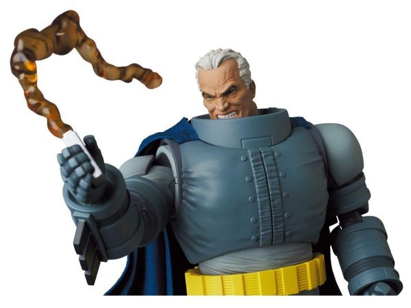 (預購) Medicom Toy MAFEX 裝甲蝙蝠俠 黑暗騎士歸來 20260907 Medicom Toy MAFEX 裝甲蝙蝠俠 黑暗騎士歸來