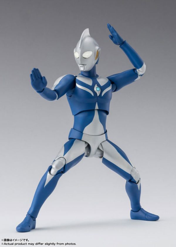 BANDAI S.H.Figuarts SHF 超人力霸王 高斯 月神型態 可動完成品 BANDAI S.H.Figuarts SHF 超人力霸王 高斯 月神型態 可動完成品