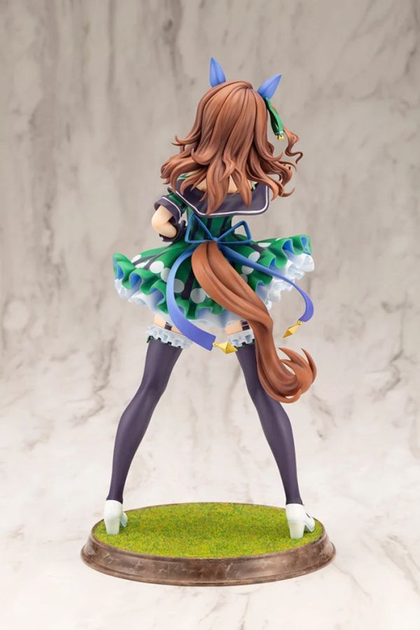 Kotobukiya 壽屋 1/7 賽馬娘 Pretty Derby 帝王光輝 決勝服 PVC完成品 Kotobukiya 壽屋 1/7 賽馬娘 Pretty Derby 帝王光輝 決勝服 PVC完成品