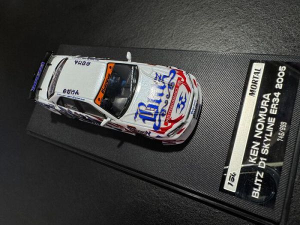 MORTAL 1/64 日產 NISSAN BLITZ D1 SKYLINE ER34 野村謙 D1甩尾賽 2005 MORTAL 1/64 日產 NISSAN BLITZ D1 SKYLINE ER34 野村謙 D1甩尾賽 2005