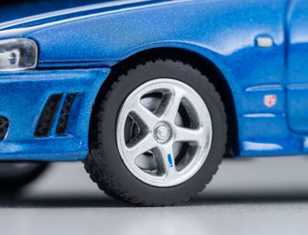 TOMYTEC 1/64 TLV-N353b 日產 2000 NISSAN SKYLINE 25GT-T with optional Blue TOMYTEC 1/64 TLV-N353b 日產 2000 NISSAN SKYLINE 25GT-T with optional Blue