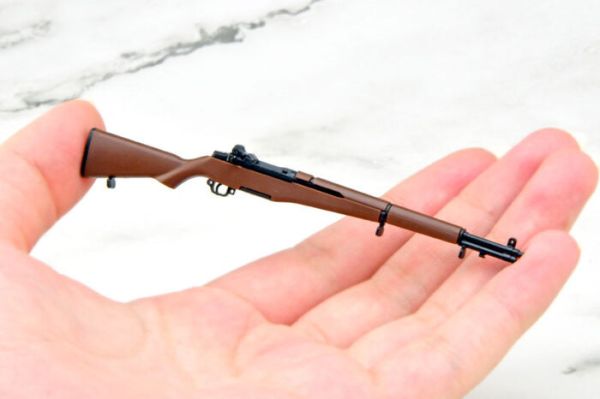 Tomytec 1/12 迷你武裝 LA-YS04 幼女戦記 瑪麗 M1 Rifle Tomytec 1/12 迷你武裝 LA-YS04 幼女戦記 瑪麗 M1 Rifle