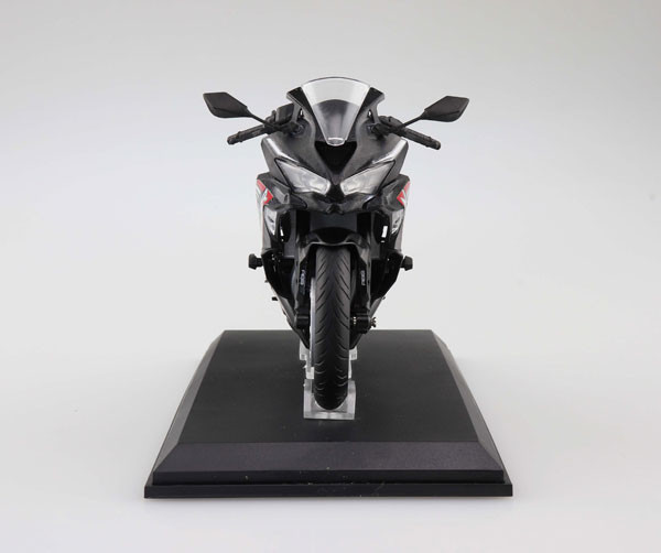 [再販] AOSHIMA 青島 1/12 川崎 Kawasaki 機車 Ninja ZX-25R 金屬閃光黑 珠光星塵白 塗裝完成品 [再販] AOSHIMA 青島 1/12 川崎 Kawasaki 機車 Ninja ZX-25R 金屬閃光黑 珠光星塵白 塗裝完成品