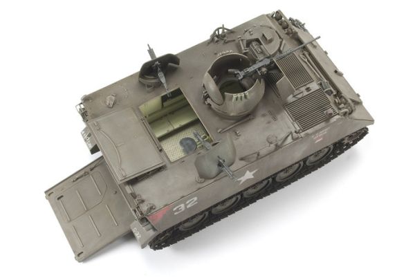 AFV CLUB 戰鷹 1/35 M113 裝甲運兵車攻擊型 組裝模型 AF35113 AFV CLUB 戰鷹 1/35 M113 裝甲運兵車攻擊型 組裝模型 AF35113