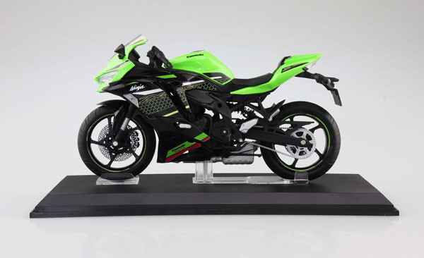 [再販] AOSHIMA 青島 1/12 川崎 Kawasaki 機車 Ninja ZX-25R 檸檬綠 烏木黑 塗裝完成品 [再販] AOSHIMA 青島 1/12 川崎 Kawasaki 機車 Ninja ZX-25R 檸檬綠 烏木黑 塗裝完成品