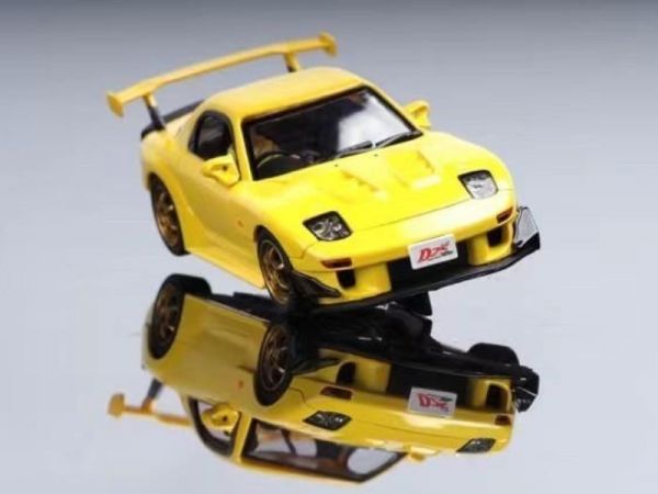 Carrera 1/32 頭文字D MAZDA RX-7 FD3 含駕駛限量版 完成品 Carrera,1/32,頭文字D,MAZDA,RX-7,FD3,含駕駛限量版 ,完成品,