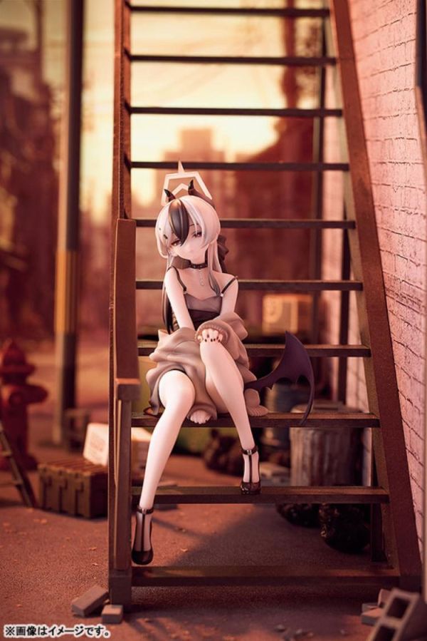 (預購) Solarain 1/7 蔚藍檔案 Blue Archive 佳世子 禮服 回憶大廳Ver. 附收藏卡 PVC完成品 20260315 Solarain 1/7 蔚藍檔案 Blue Archive 佳世子 禮服 回憶大廳Ver. 附收藏卡 PVC完成品