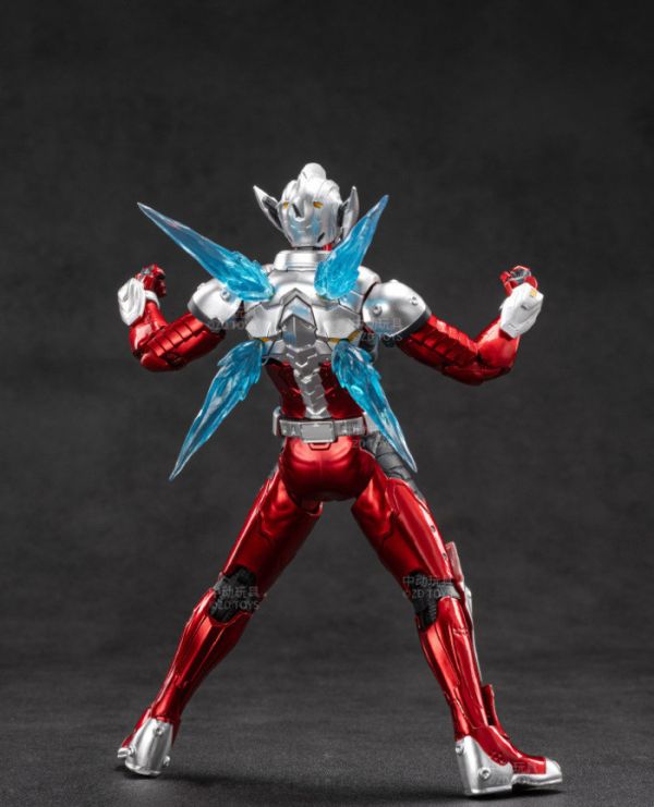 1/10 UA-A05 超人力霸王 泰羅裝甲 可動完成品 1/10 UA-A05 超人力霸王 泰羅裝甲 可動完成品