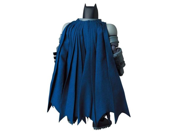 (預購) Medicom Toy MAFEX 裝甲蝙蝠俠 黑暗騎士歸來 20260907 Medicom Toy MAFEX 裝甲蝙蝠俠 黑暗騎士歸來