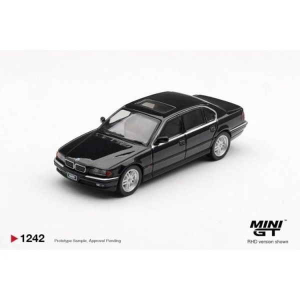 (預購) [吊卡版] MINIGT 1/64 寶馬 BMW 750IL Black Sapphire LHD MGT01242-BL 20260507 [吊卡版] MINIGT 1/64 寶馬 BMW 750IL Black Sapphire LHD MGT01242-BL