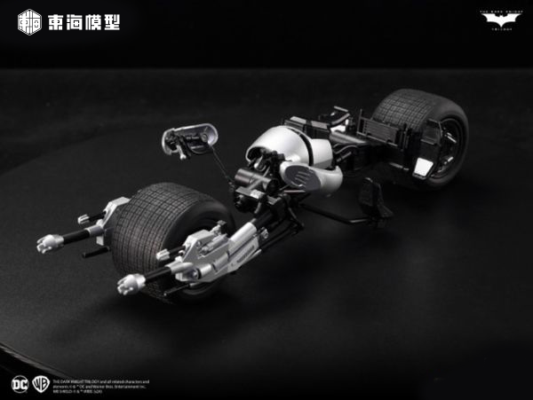 [不挑盒況] DC 蝙蝠俠 黑暗騎士 蝙蝠車&蝙蝠摩托車 組裝模型 TUMBLER & THE BAT-POO [不挑盒況] DC 蝙蝠俠 黑暗騎士 蝙蝠車&蝙蝠摩托車 可合體 組裝模型 TUMBLER & THE BAT-POO