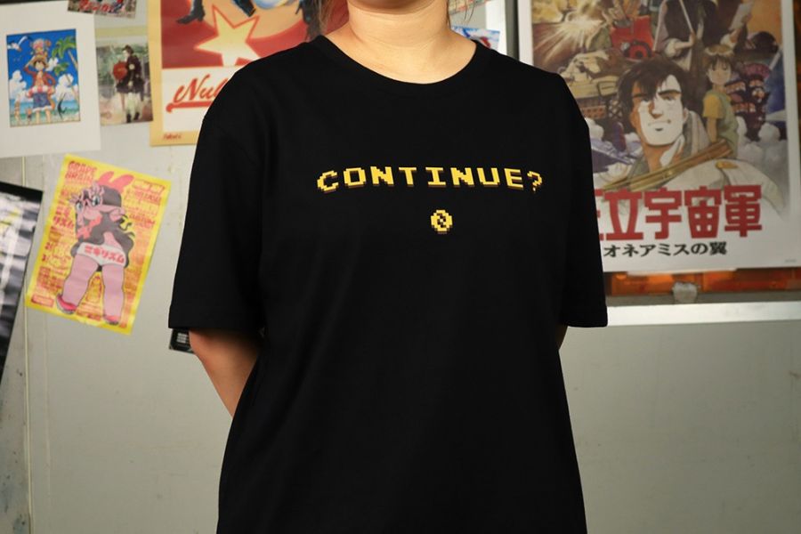 NEXTee PIXEL ADVENTURE CONTINUE? 短袖T恤 白色＆黑色 NEXTee PIXEL ADVENTURE CONTINUE? 短袖T恤 白色＆黑色