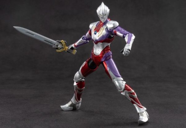 1/10 UA-A07 超人力霸王 迪迦裝甲 可動完成品 1/10 UA-A07 超人力霸王 迪迦裝甲 可動完成品