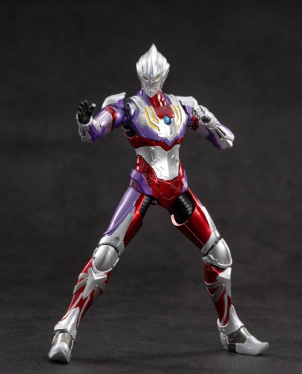 1/10 UA-A07 超人力霸王 迪迦裝甲 可動完成品 1/10 UA-A07 超人力霸王 迪迦裝甲 可動完成品