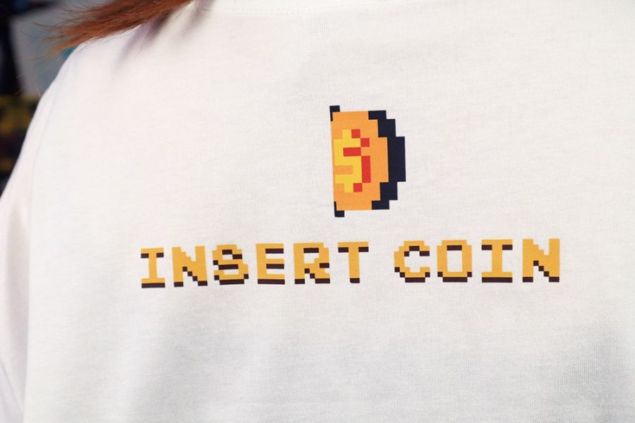 NEXTee PIXEL ADVENTURE CONTINUE? 短袖T恤 白色＆黑色 NEXTee PIXEL ADVENTURE CONTINUE? 短袖T恤 白色＆黑色