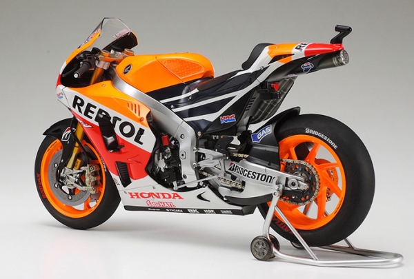 TAMIYA 田宮模型 14130 機車模型 1/12 REPSOL Honda RC213V 組裝模型 TAMIYA 田宮模型 14130 機車模型 1/12 REPSOL Honda RC213V 組裝模型