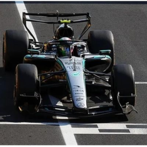 (預購) SPARK 1/18 賓士 Mercedes-AMG Petronas Formula 1 Team W17 No.12 Winner Italian GP 2026 18S1277 20261019 SPARK 1/18 賓士 Mercedes-AMG Petronas Formula 1 Team W17 No.12 Winner Italian GP 2026 18S1277