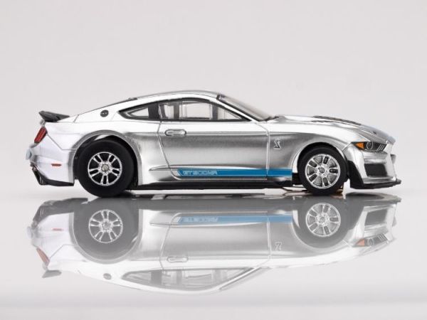 (預購) AFX Mega-G+ 1/64 2022年式 Shelby Mustang GT500KR 銀/藍配色 HO電刷賽車 22099 20260813 AFX Mega-G+ 1/64 2022年式 Shelby Mustang GT500KR 銀/藍配色 HO電刷賽車 22099