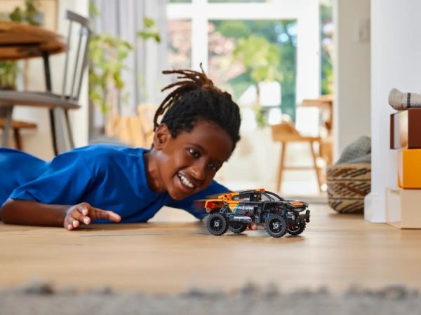 LEGO 樂高 42166 Technic NEOM 麥拉倫 E Race Car(4) LEGO 樂高 42166 Technic NEOM 麥拉倫 E Race Car(4)