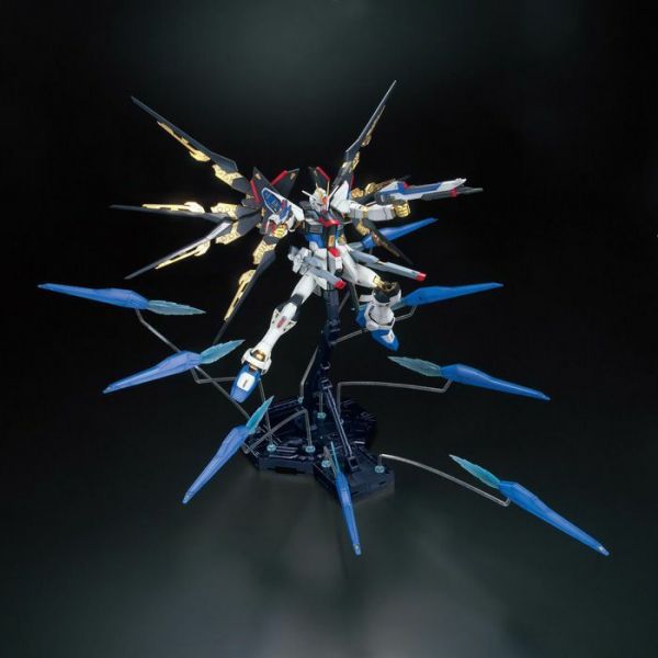 BANDAI 1/100 MG 攻擊自由鋼彈 全爆擊模式 機動戰士 鋼彈SEED DESTINY 組裝模型 BANDAI,1/100,MG,攻擊自由,鋼彈,全爆擊模式,機動戰士 ,鋼彈,SEED,DESTINY,組裝模型,