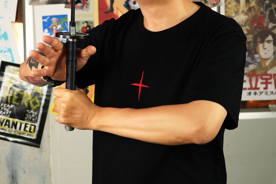 NEXTee 翻轉模玩 落命 短袖T恤 白色＆黑色 NEXTee 翻轉模玩 落命 短袖T恤 白色＆黑色