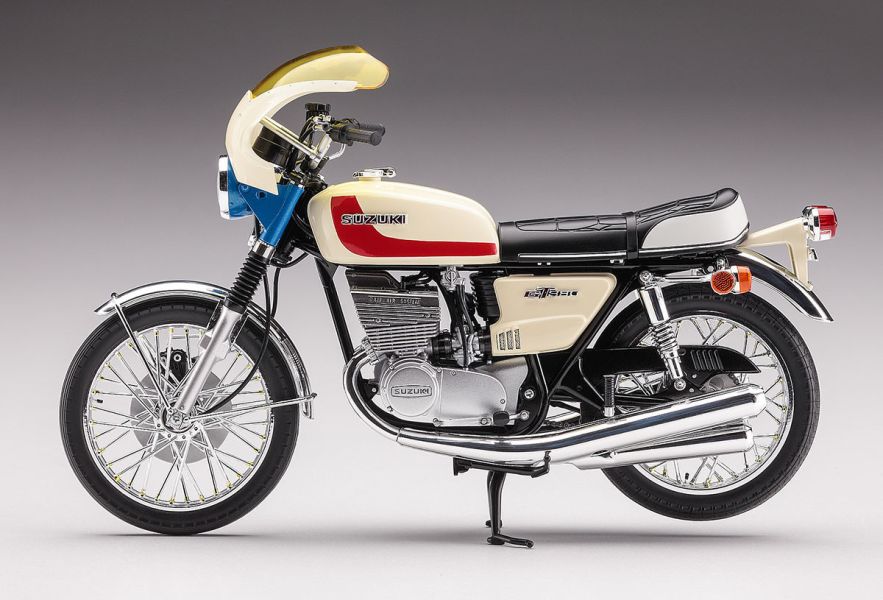 HASEGAWA 長谷川 1/12 假面騎士 本鄉猛的機車 鈴木 SUZUKI GT380 B 組裝模型 HASEGAWA 長谷川 1/12 假面騎士 本鄉猛的機車 鈴木 SUZUKI GT380 B 組裝模型